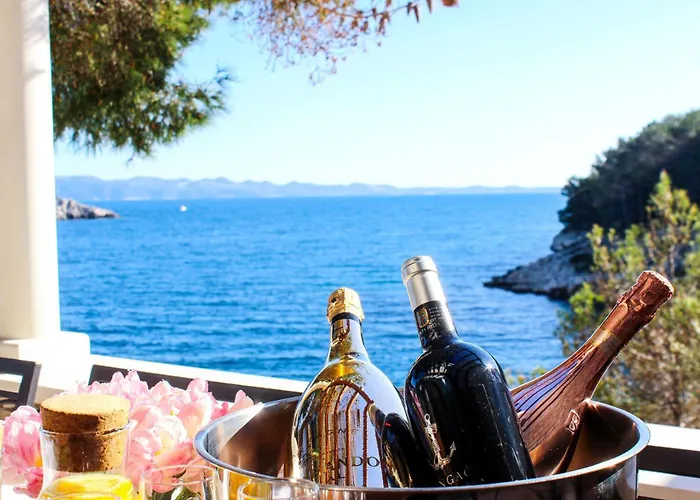 Seafront Marella Milna (Brac)