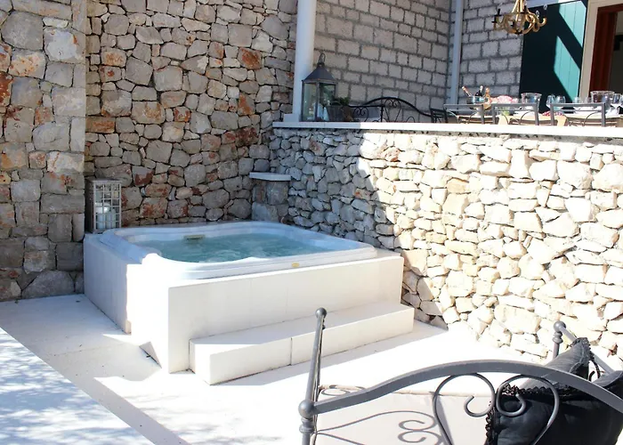 Seafront Marella * Milna (Brac)